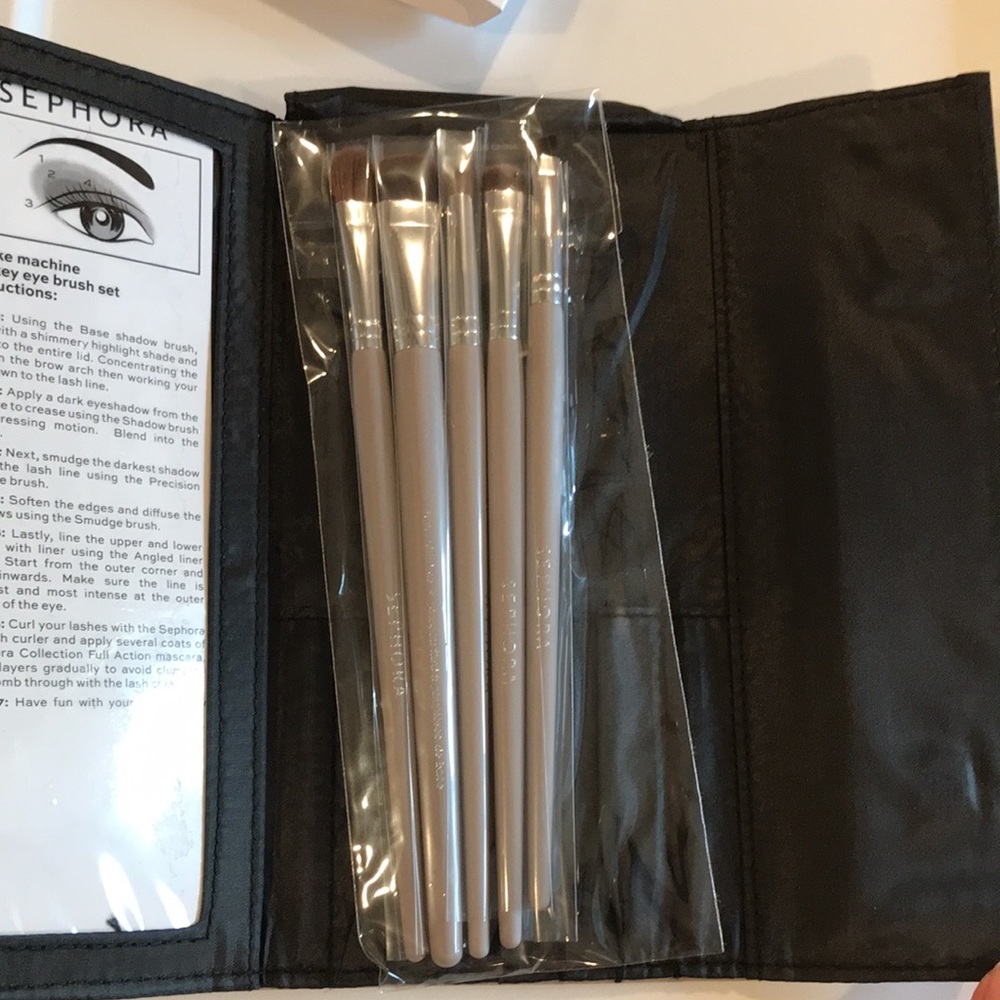 Sephora- Smoke Machine Brush Set - Picture 4 of 9